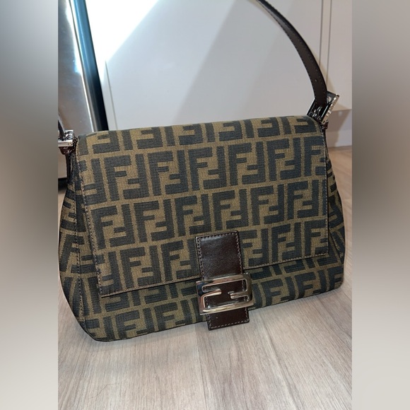 Authentic Fendi Zucca Mama Baguette - Picture 10 of 10